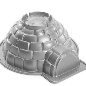 Nordic Ware Silver Dome Bakeware Pan